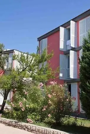 Tourist Settlement San Marino Veli Mel ホテル 3*