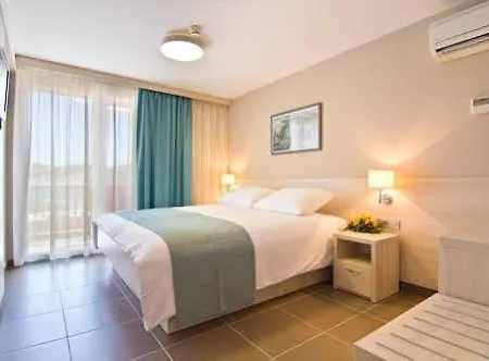 Tourist Settlement San Marino Veli Mel 3* ロパール