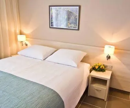 Hotel Tourist Settlement San Marino Veli Mel 3*